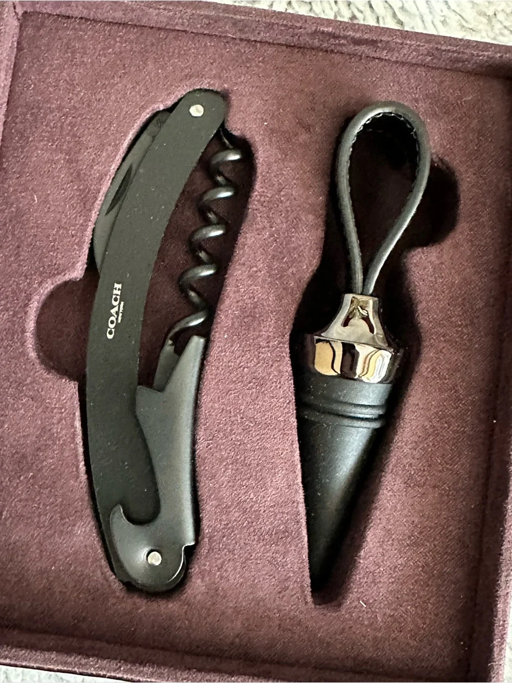 Coach Wine Stopper Set